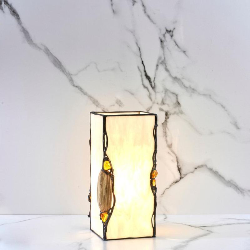 Lampada da comodino in ottone, ambra e vetro - calore intimo