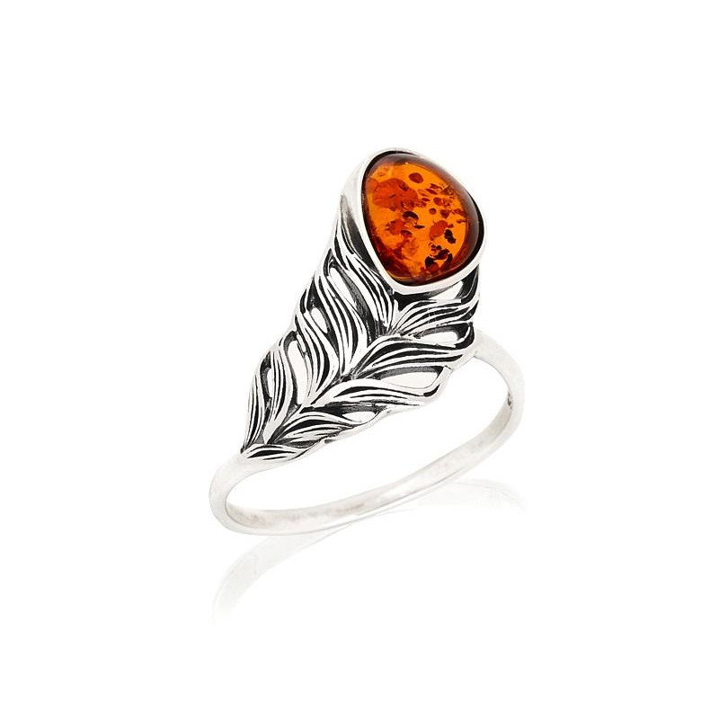 Anello ambra cognac — per evocare i mari segreti