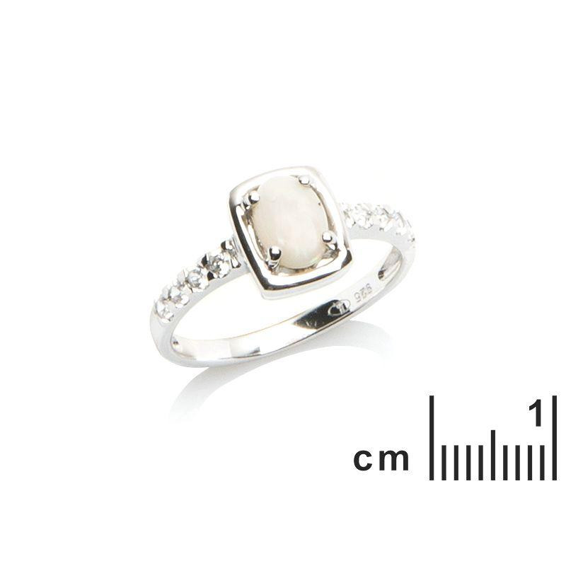 Anello opale ovale e zirconio — per racchiudere la luce — foto 1
