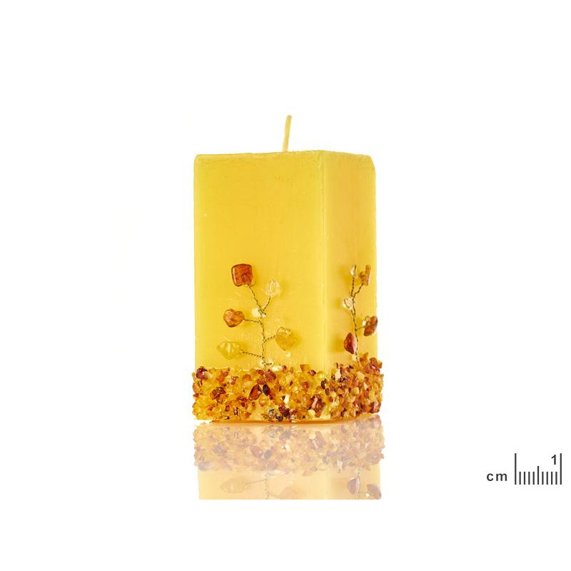 Candela in ambra naturale per creare calore in un angolo intimo — per un ambiente accogliente — foto 1