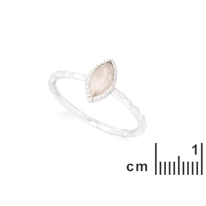 Anello pietra luna bianca — per celebrare la luce interiore — foto 1