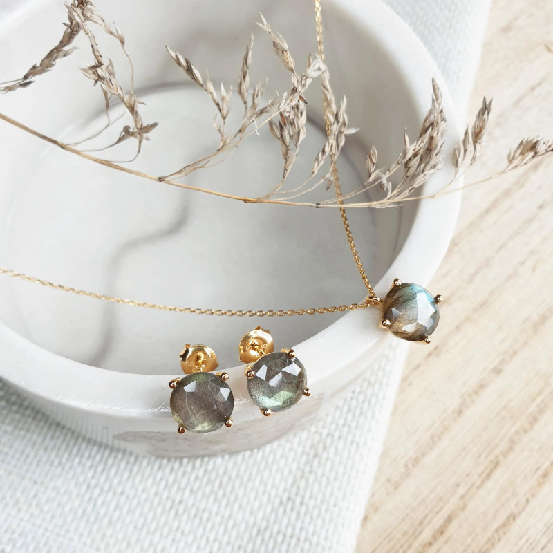 Orecchini a bottone con labradorite multicolore — per portare l'essenza della natura — foto 2