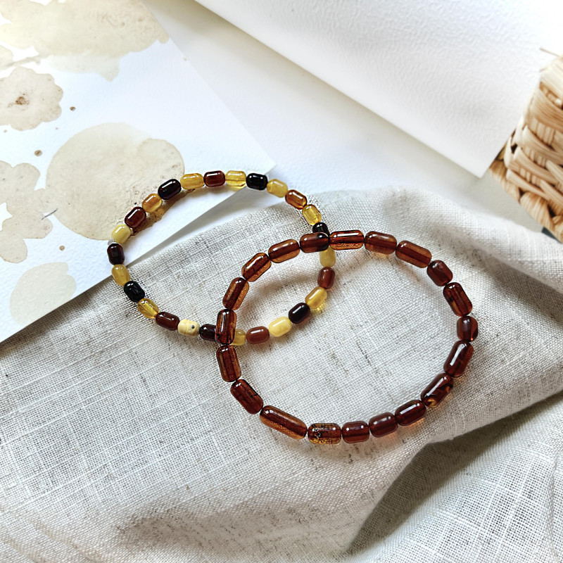 Bracciale in ambra cognac cilindrica — per custodire una luce antica — foto 2