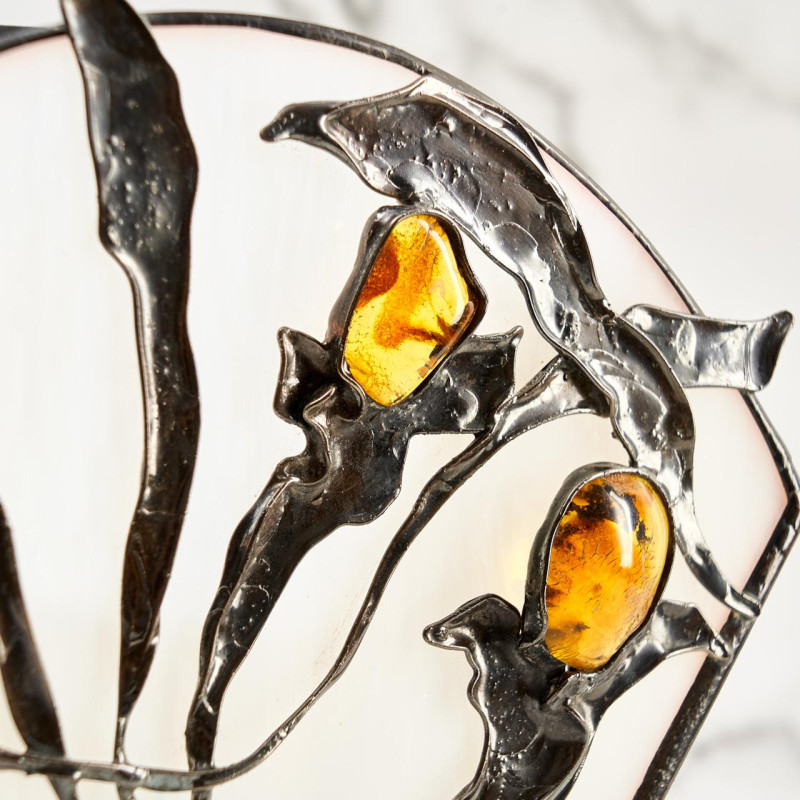 Lampada da tavolo in ottone e vetro per un angolo elegante — da abbellire l'ambiente. — foto 1