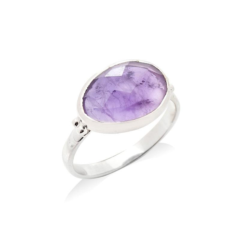 Anello ametista viola — per incarnare la passione
