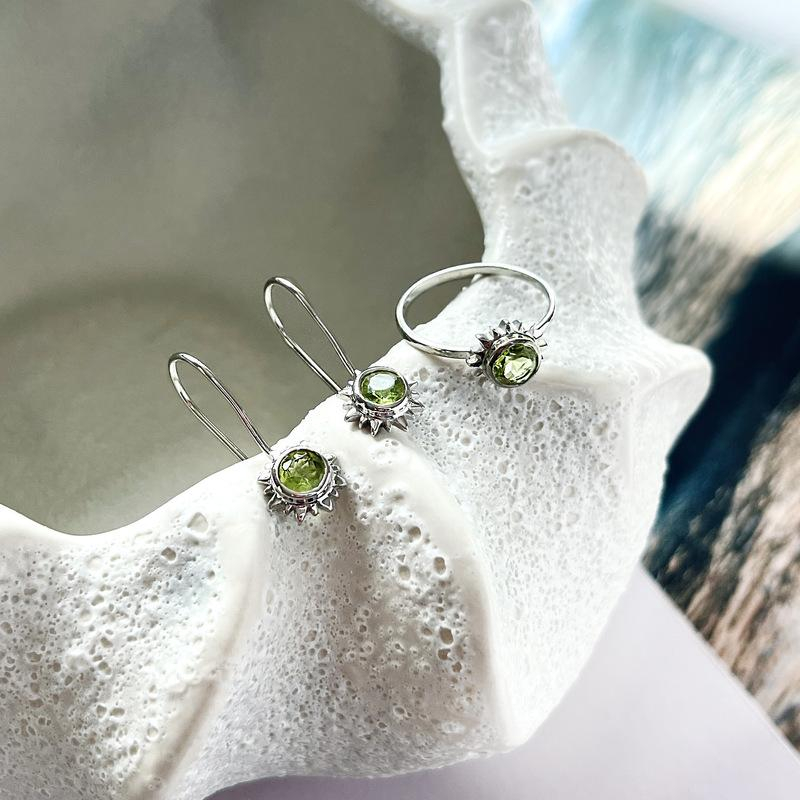 Orecchini peridoto verde — ricordo da tenere stretto — foto 2