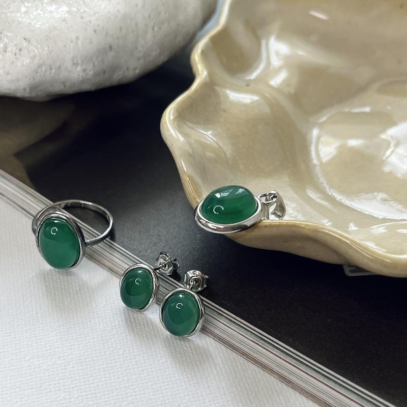 Orecchini in argento 925 rodiato con agata verde naturale — per esaltare la tua eleganza — foto 2