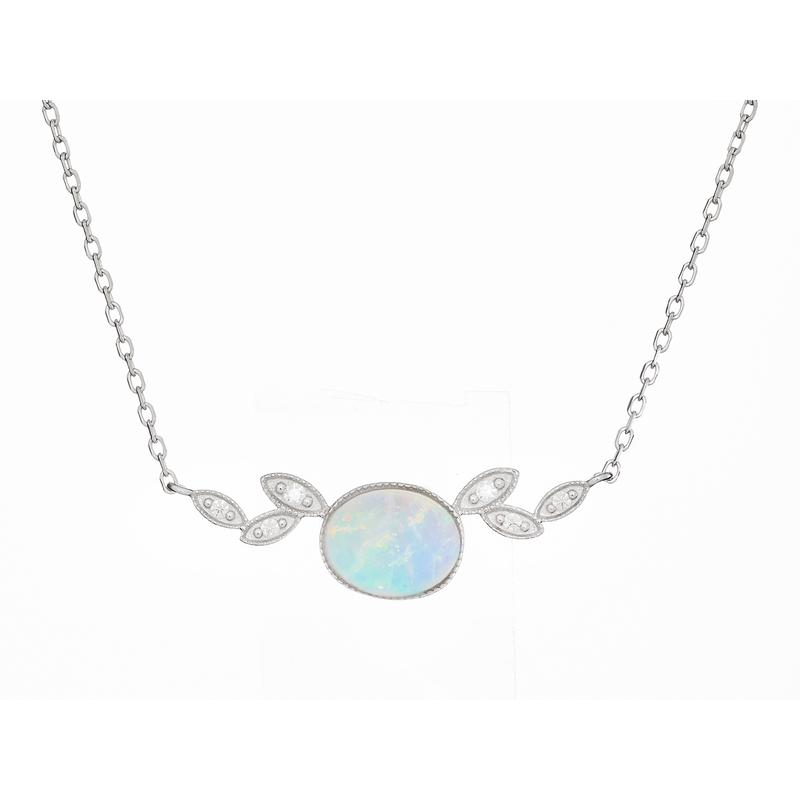 Collana opale ovale bianco — per portare la puresza
