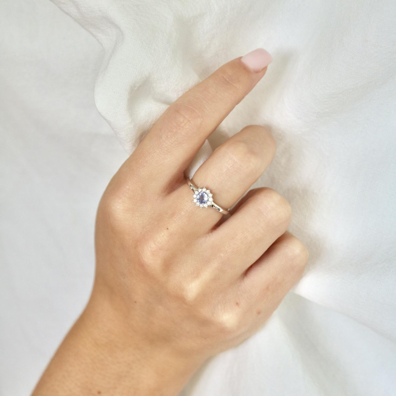 Anello in argento 925 rodiato con tanzanite — per custodire la tua luce interiore — foto 2