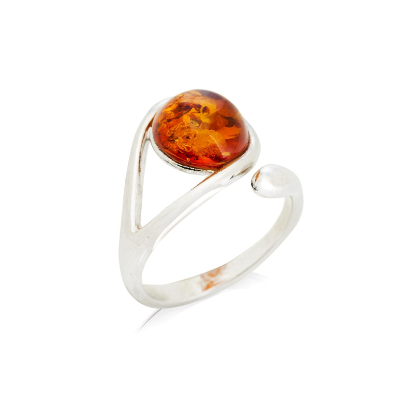 Anello ambra cognac tonda — per racchiudere i tuoi pensieri