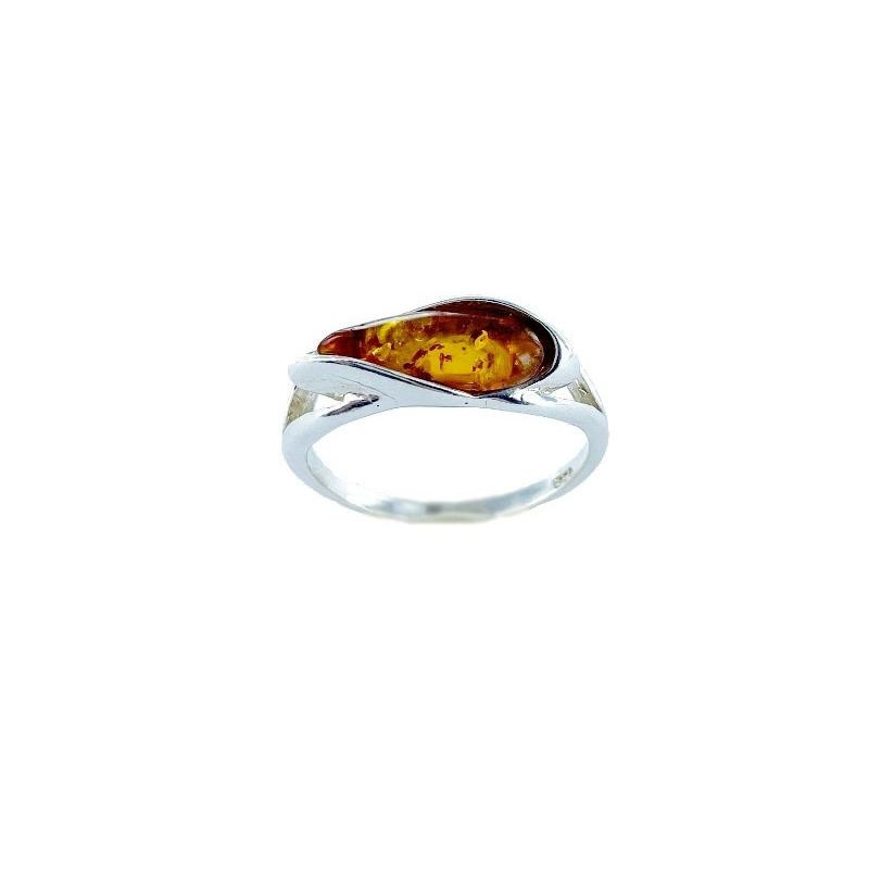 Anello ambra cognac — per portare l'essenza del mare