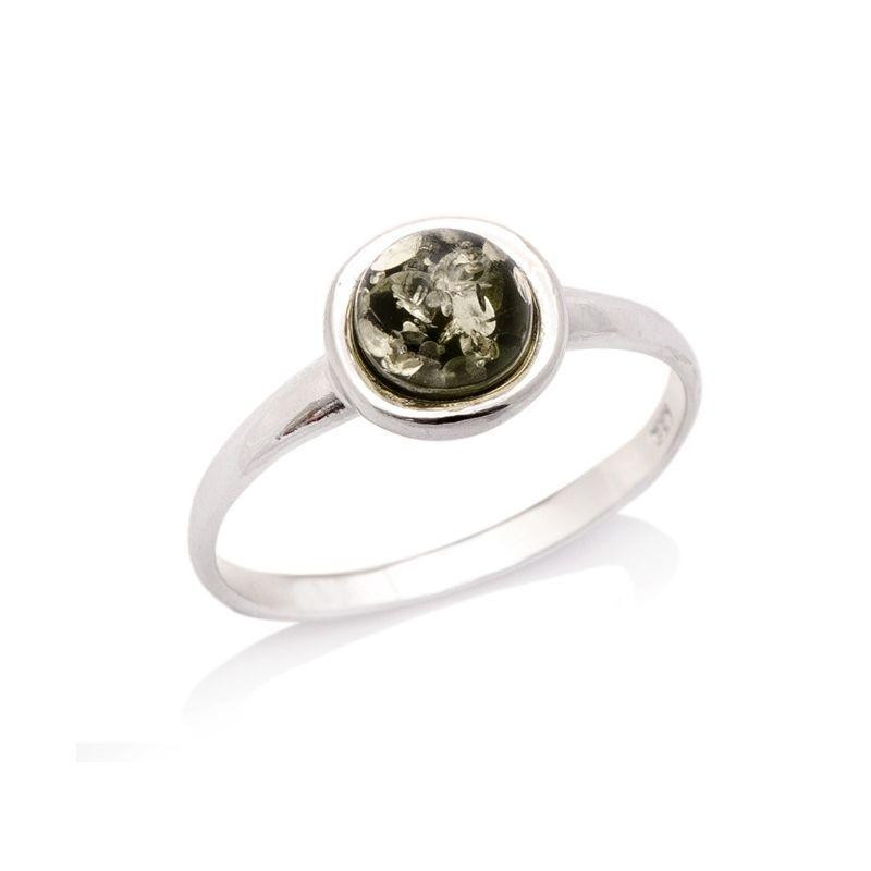 Anello ambra verde — per portare la serenità del Mar Baltico