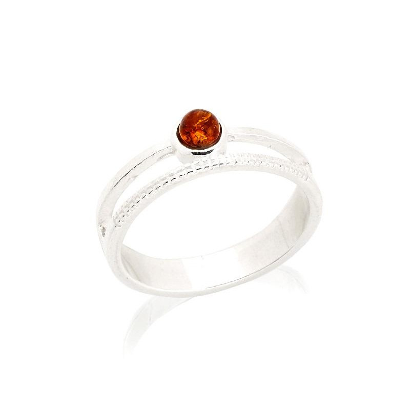Anello ambra cognac — per evocare i mari antichi
