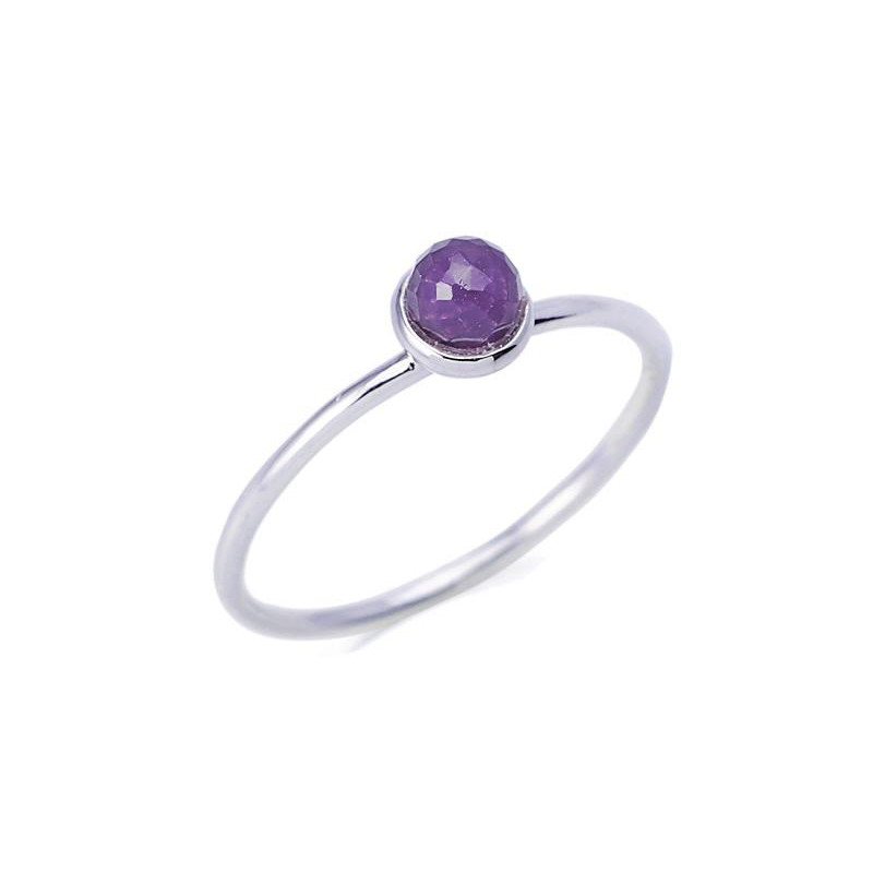 Anello ametista viola — per racchiudere l'essenza