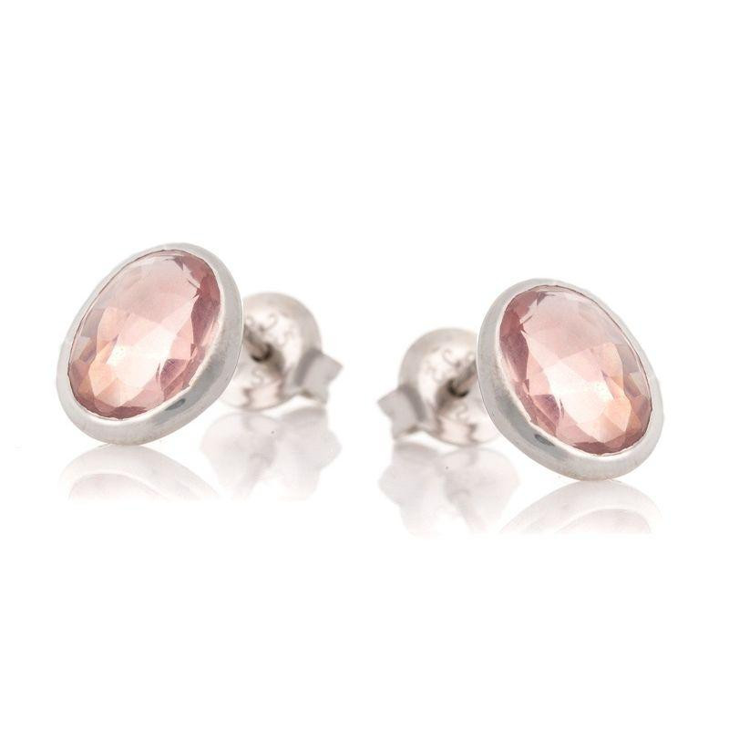 Orecchini in argento 925 rodiato con quarzo rosa naturale ovale — per custodire il tuo cuore