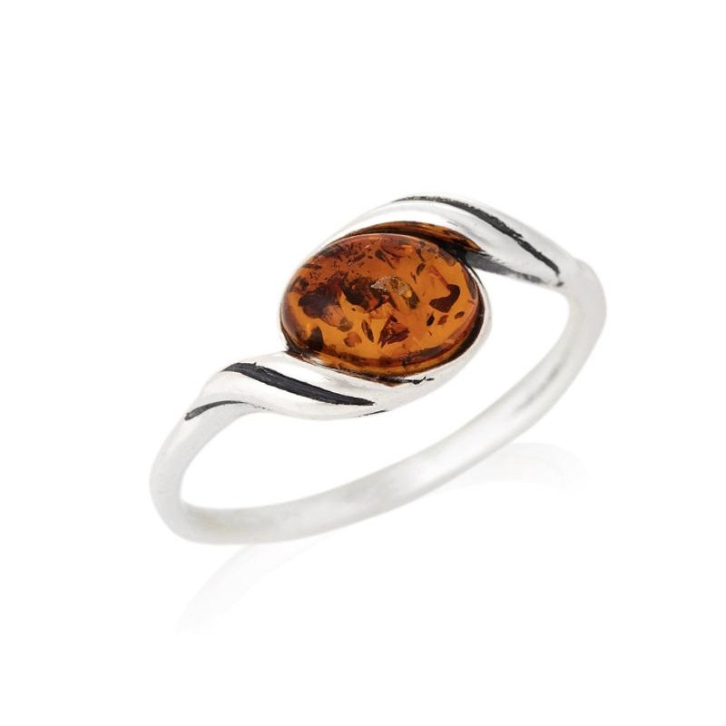 Anello con ambra cognac ovale del Mar Baltico, realizzato in argento invecchiato 925