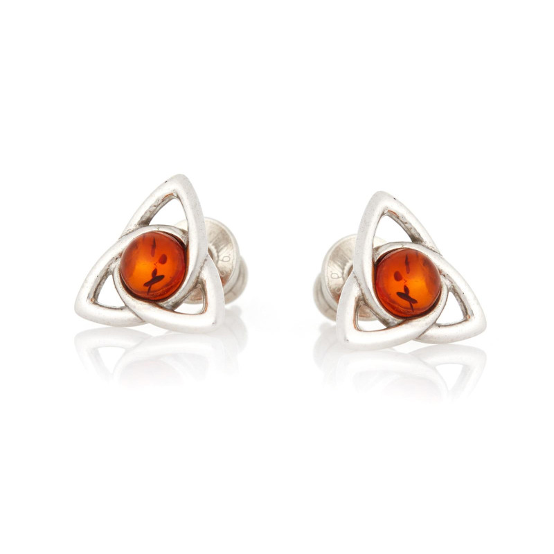Orecchini Triquetra con ambra cognac — per portare l'intricato intreccio della vita