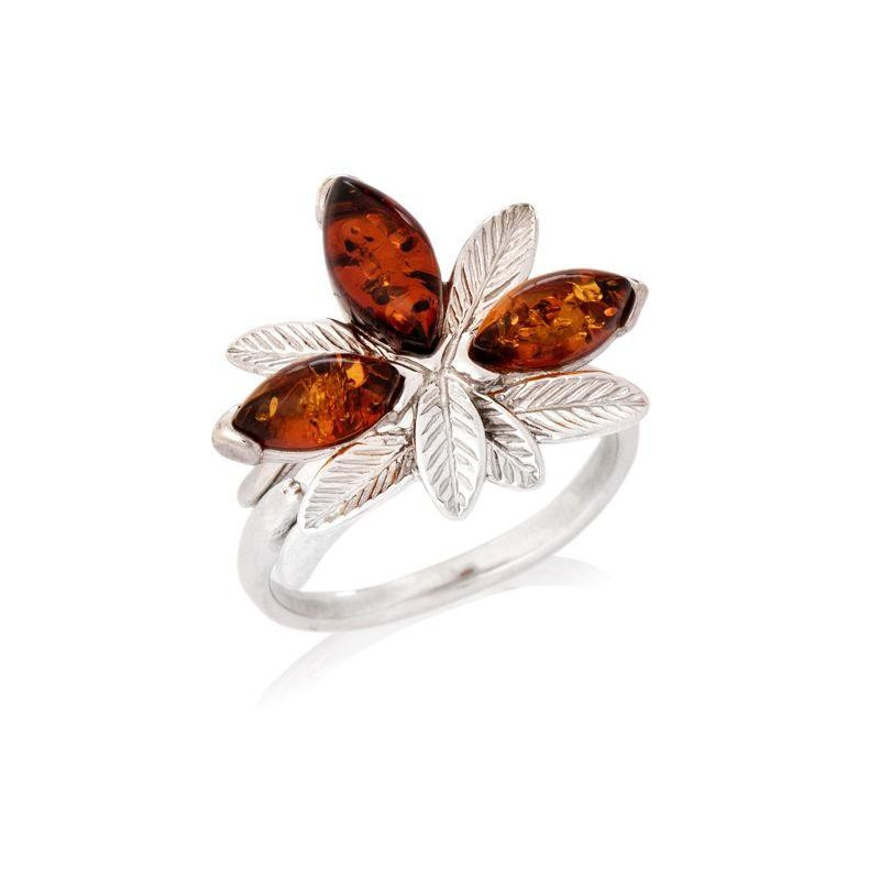 Anello ambra cognac — per evocare i mari del passato