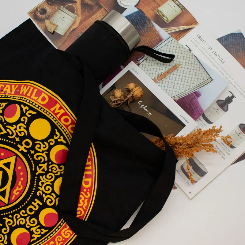 Iconic Classic Tote Bag - Luna Alchemy Wheel - Nero 6oz — foto 5