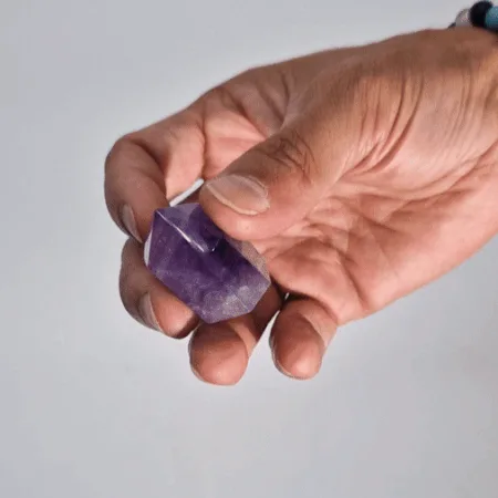 Small Rich Colour Amethyst Points (approx 4-5.5cm) — foto 1