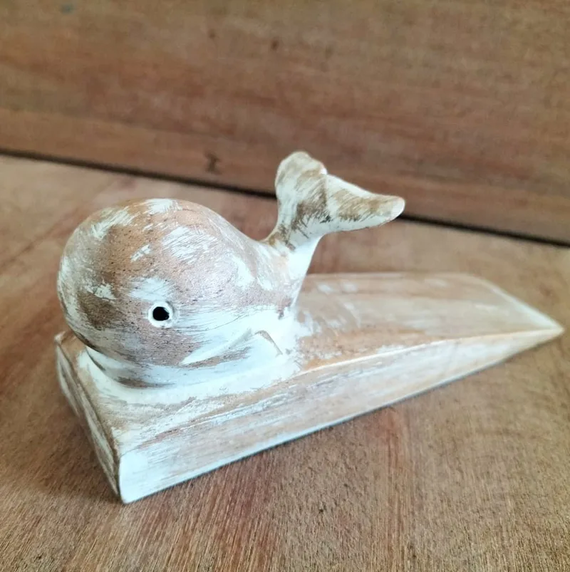 Hand carved Doorstop Whale — foto 1