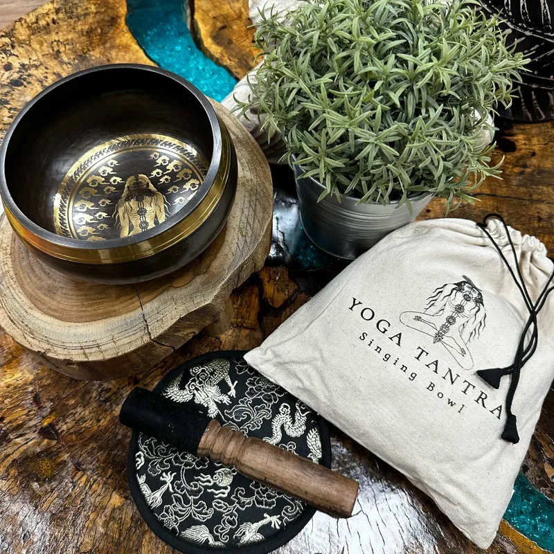 Hand Beaten & Engraved Singing Bowl Gift Set 14cm Yogi — foto 1