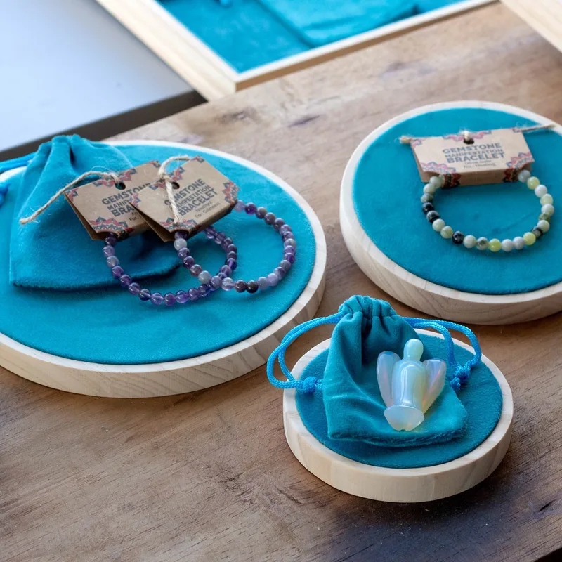 Three Round Display Set