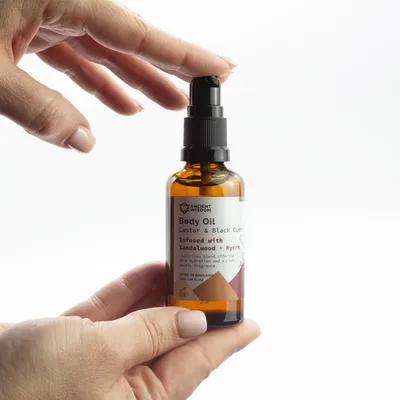 Organic Corpo Olio 50ml - Sandalwood & Myrrh — foto 1