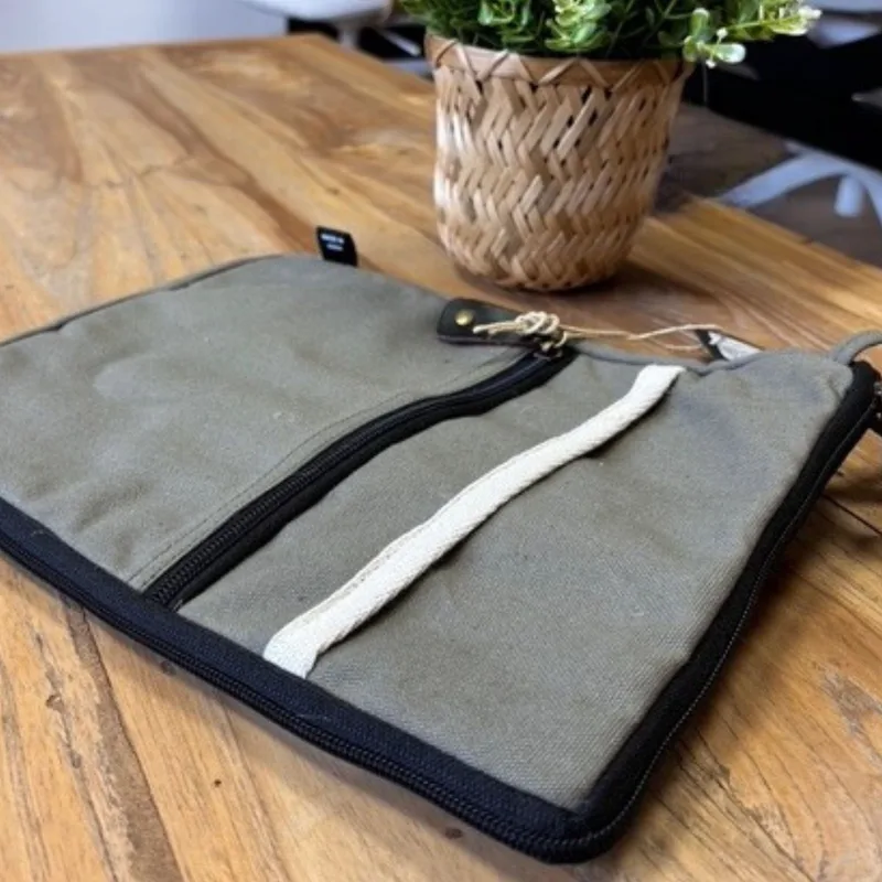 Canvas Tablet Pouch Olive 21x29cm — foto 1