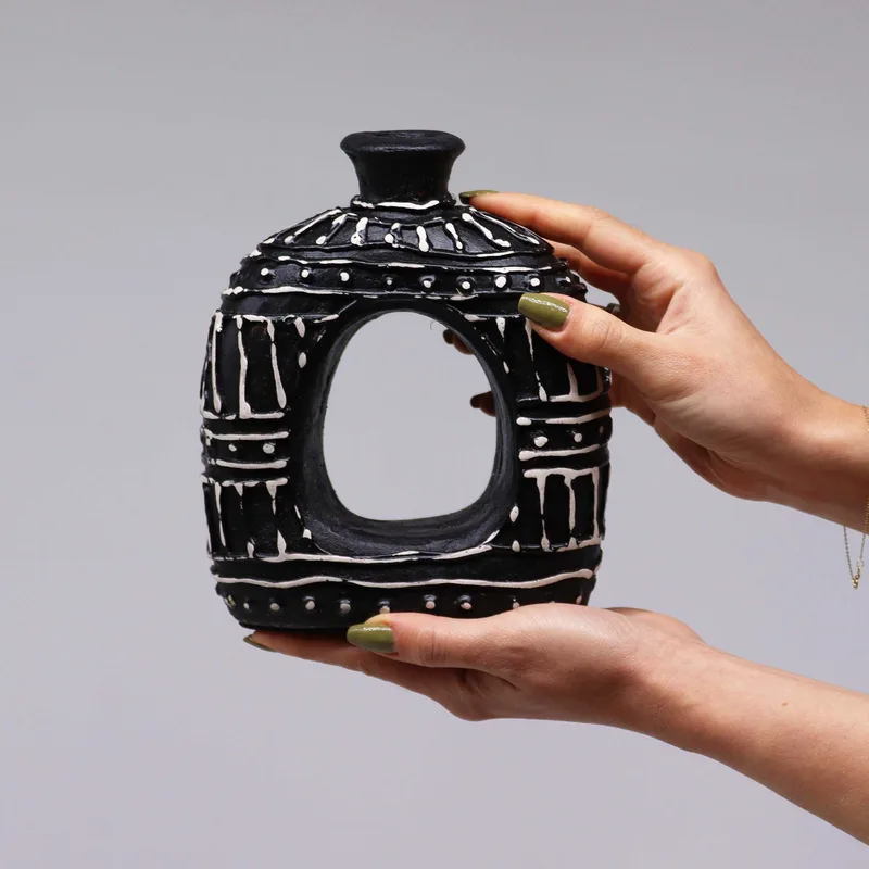 Oval Donut Shaped Vase Chocolate 18cm — foto 1