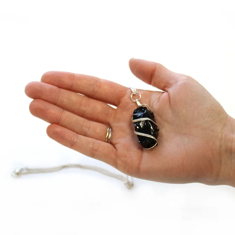 Cascade Wrapped Gemstone Necklace Rough Nero Onyx — foto 1