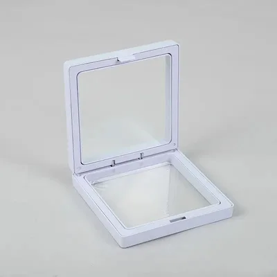 Med 3D Floating Frame Display 9x9cm Bianco