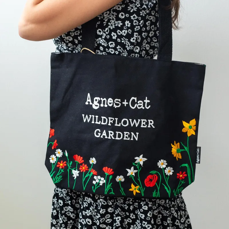 Agnes + Cat Wildflower Garden Tote Bag Nero — foto 1
