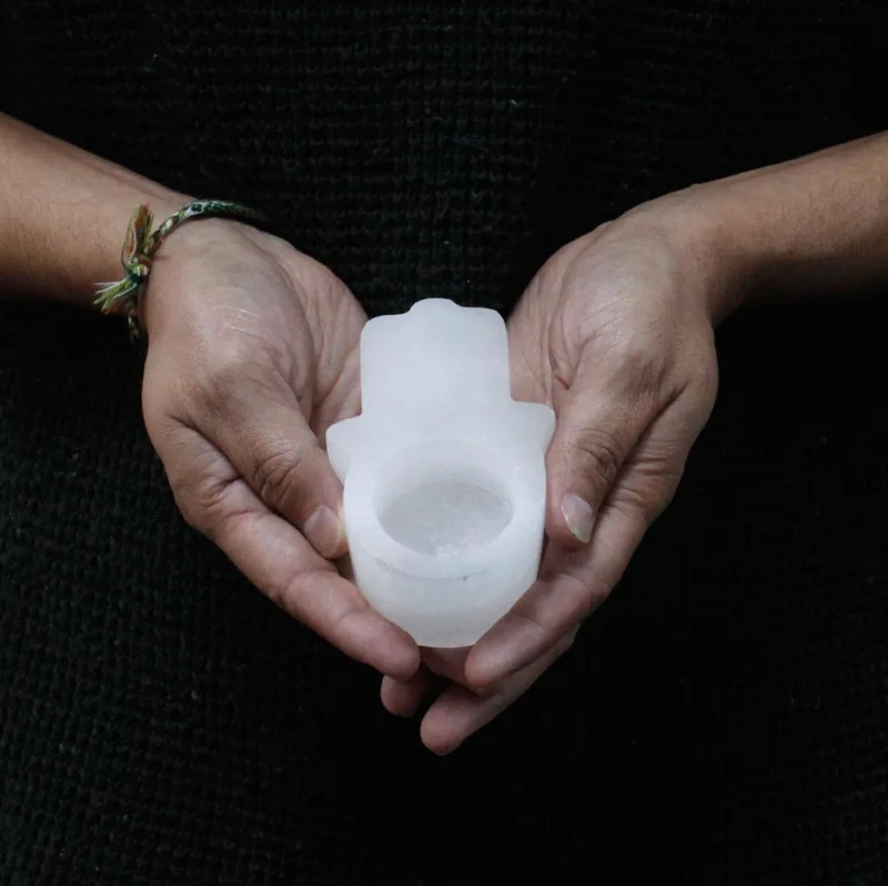 Selenite Hamsa Candela Porta — foto 1
