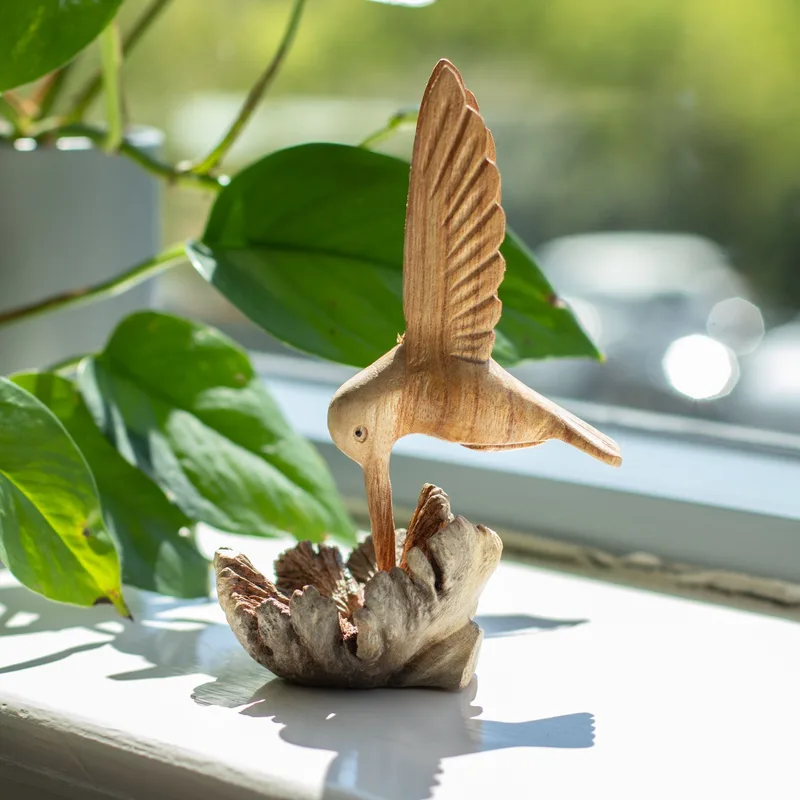 Fatto a mano Parasite Legno Art Carving Nectar Drinking Hummingbird — foto 3