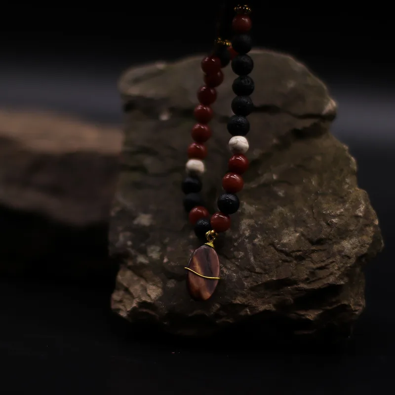 Essence of the Volcano Necklace Protection — foto 4