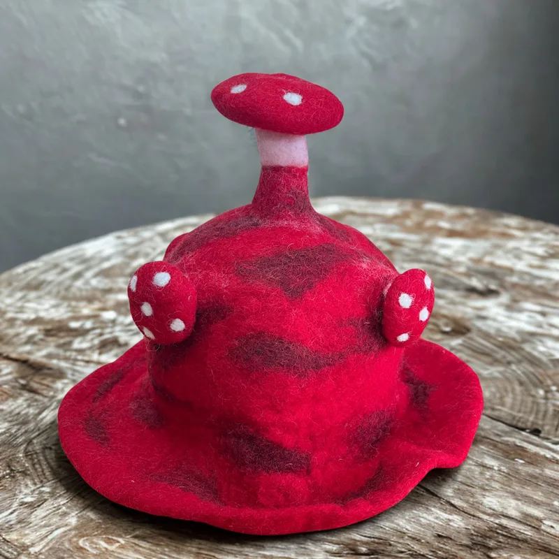 Felted Mushroom Hat Rush To The Head Red — foto 1