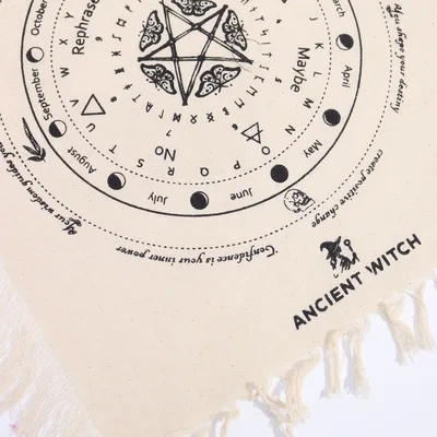 Ancient Witch Pendulum Divination Cloth - Mystic Moth - Naturale & Nero — foto 1