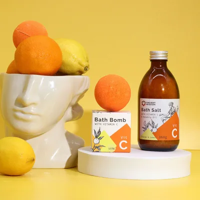 Vitamin C Infused Bagno Bomba with Essenziale Oils — foto 1