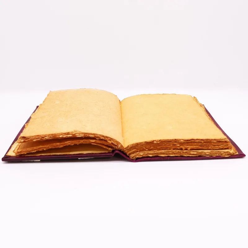 Heafty Red Tan Book Zinc Hamsa Decor 200 Deckle Edges Pages 26x18cm — foto 2