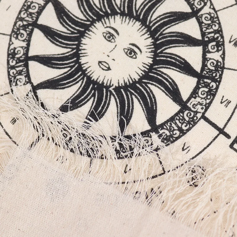 Ancient Witch Pendulum Divination Cloth - Sun Face - Naturale & Nero — foto 1