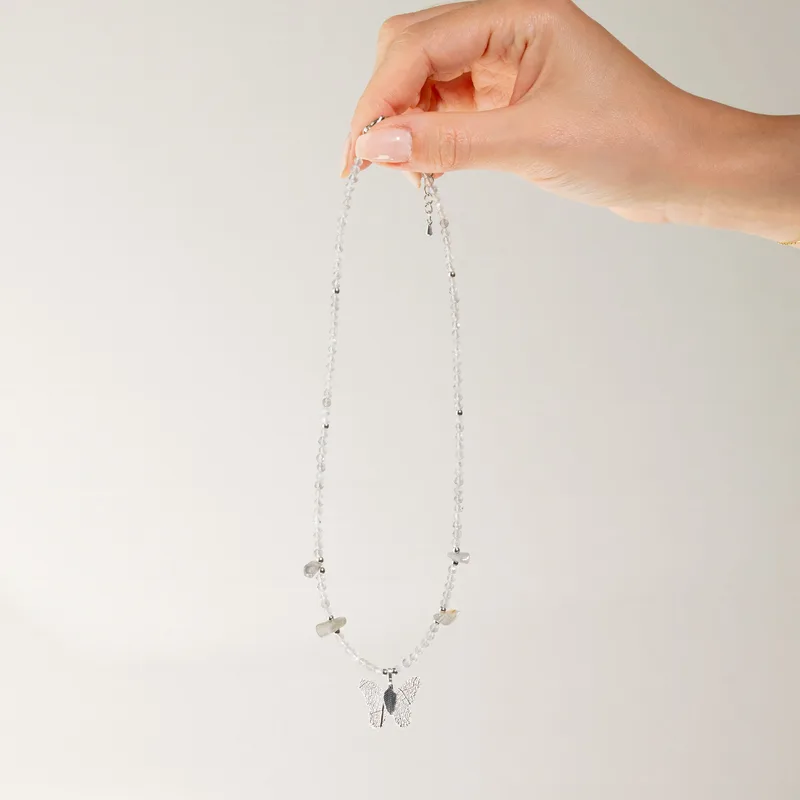 Collana Nymph con Pietra Naturale Labradorite e Ciondolo Farfalla con Foglia Vera — foto 4