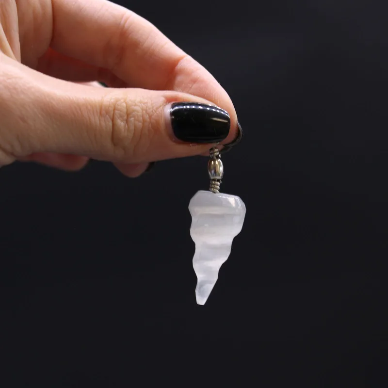 Selenite Spiral Pendant — foto 2