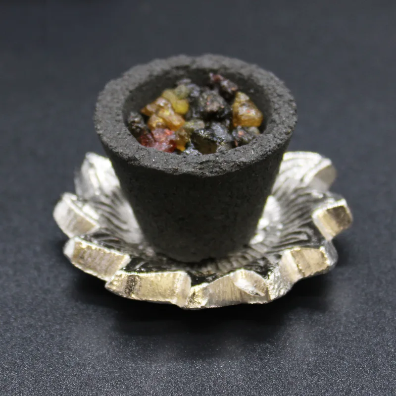 Scatola of 12 Resin Cups Myrrh
