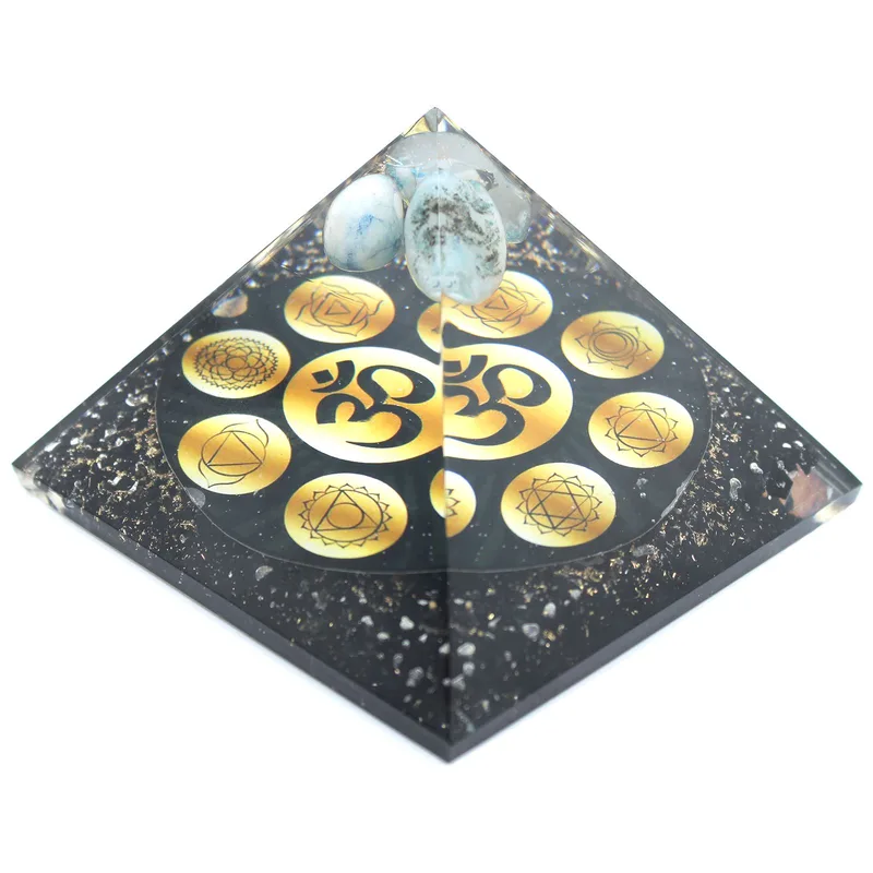 Orgonite Pyramid Midnight Om Chakra 90mm — foto 1
