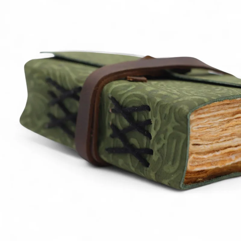 Fat Deckled Leather Notebook – Verde Maze Pattern – 12.7×8.9 cm — foto 5