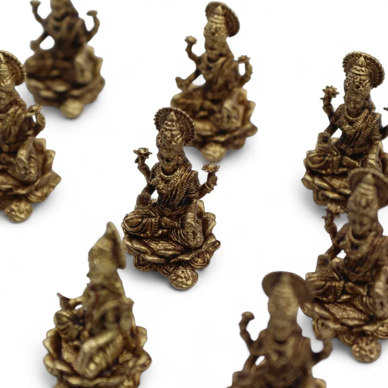 Brass Miniature Gods - Laxmi (11gms) - 30mm — foto 6