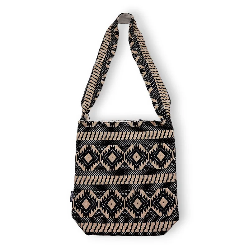 Jacquard Naturale Bags Desert Loom Nomad Carryall