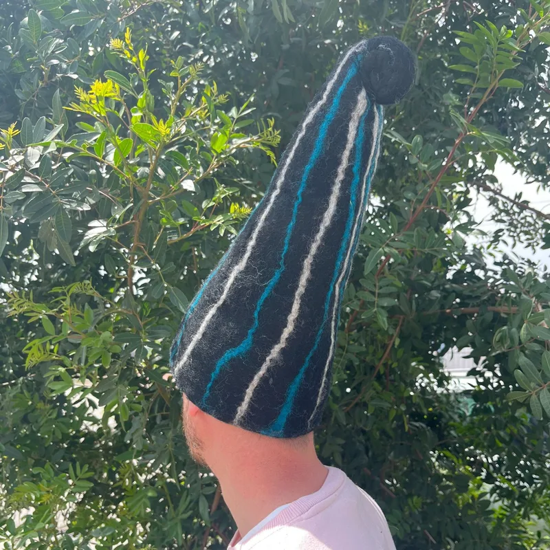 Felted Sauna Wizard Hat Nero Blu Streaks