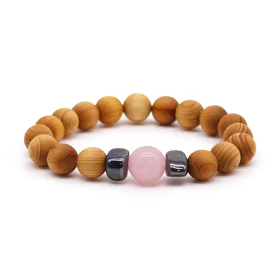 Bracciale in legno di cedro con chakra del cuore e quarzo rosa
